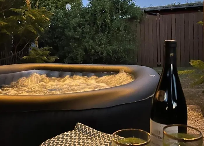 Chill & Grill I Whirlpool I Kamin I Steg I Boot بيت للعطل *